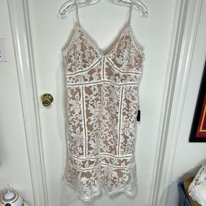 LULUS Alluring Love White And Beige Lace Trumpet Hem Midi Dress XL NWT